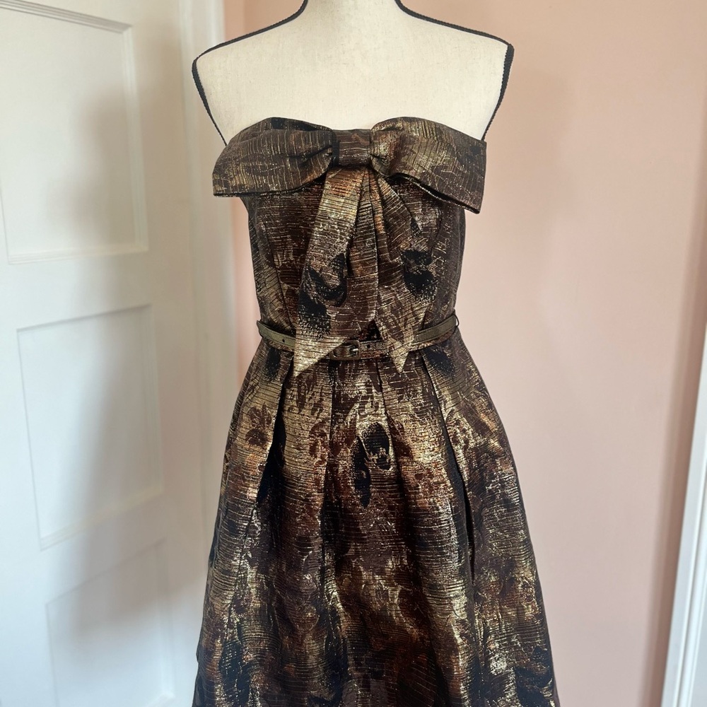 Metallic Taffetta Strapless A-line Cocktail Dress